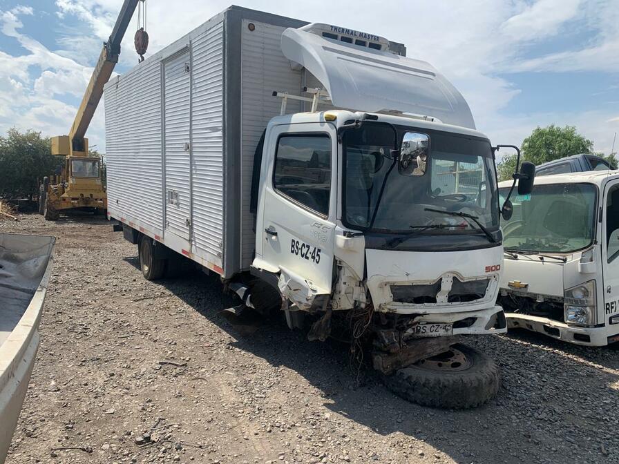  Hino FC 500 2006    EN DESARME